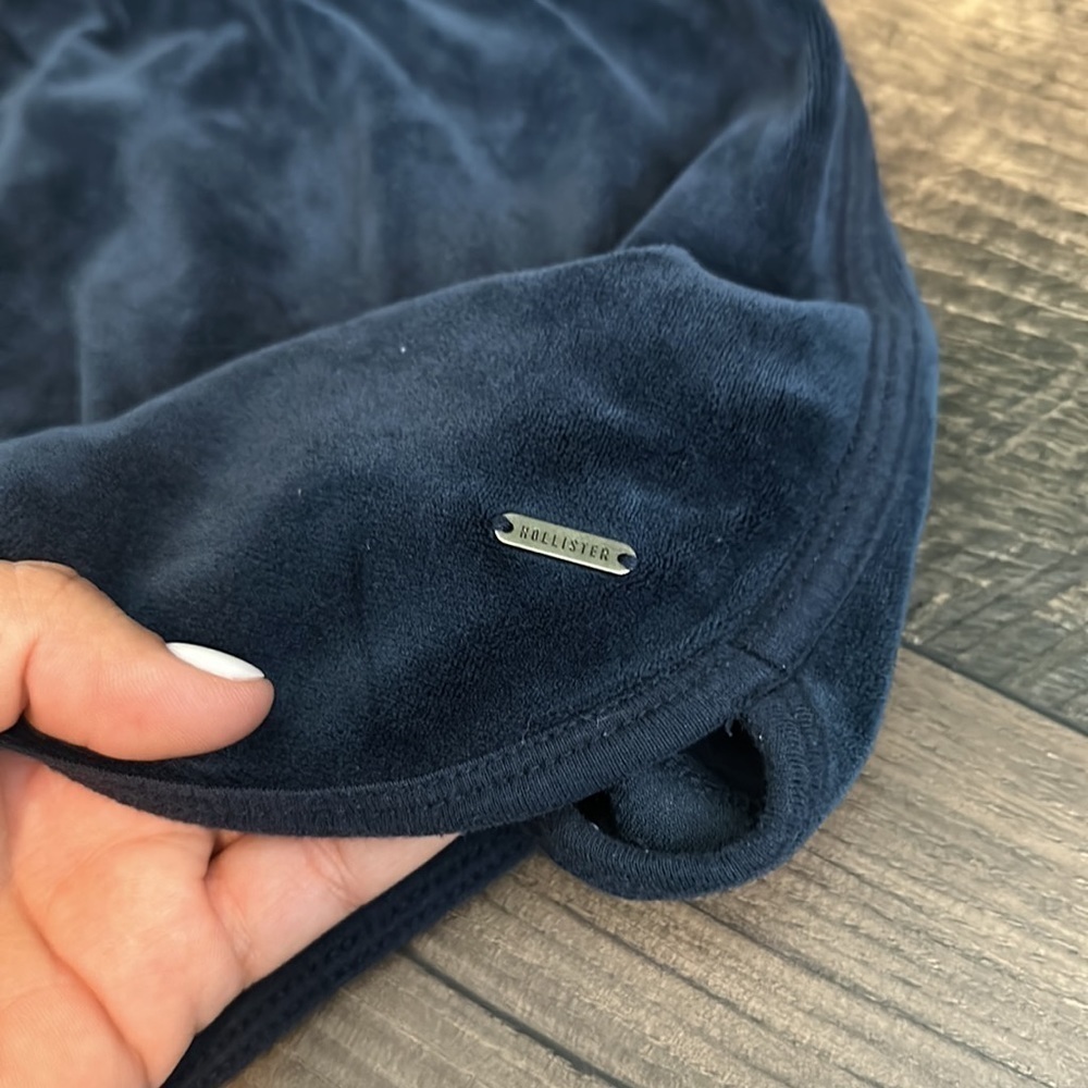 Hollister blue velour shorts M - Picture 3 of 9